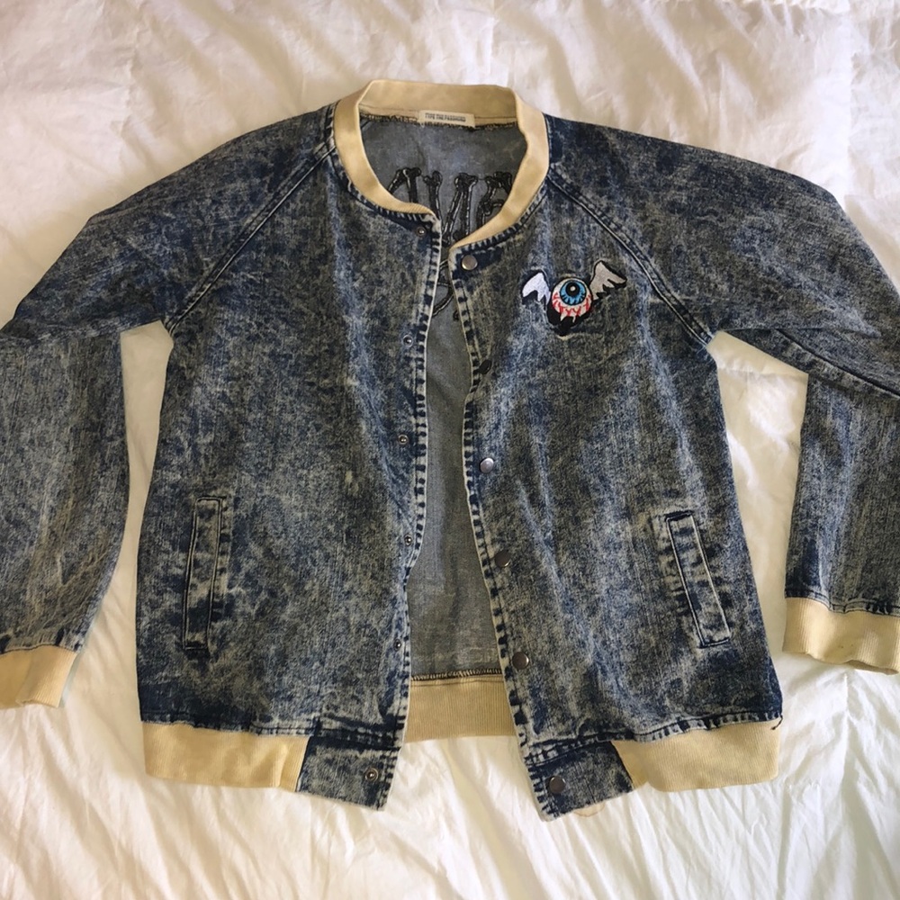 Grungy, acid wash denim bomber jacket!